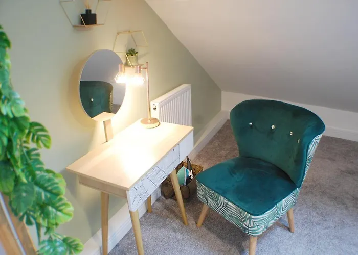 Townhouse With Private Parking Сasa de vacaciones York