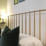 Townhouse With Private Parking Holiday home York