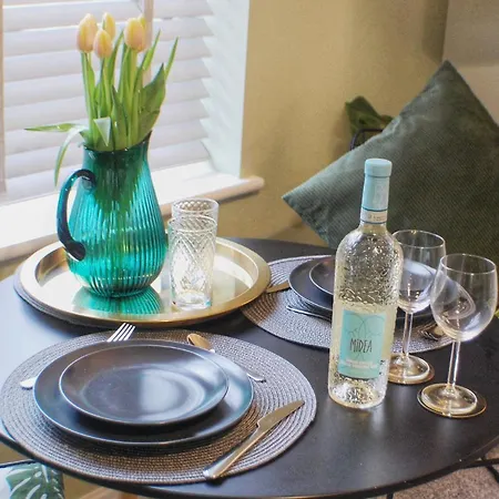 Townhouse With Private Parking Сasa de vacaciones York