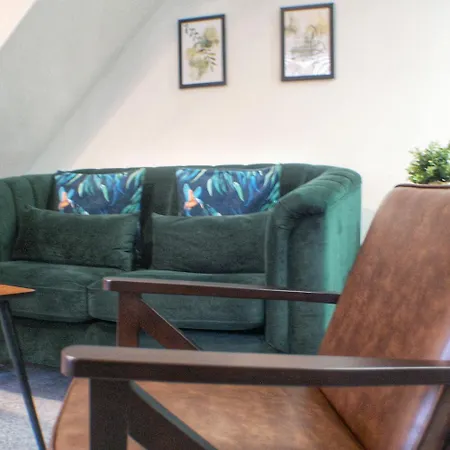 Townhouse With Private Parking Holiday home