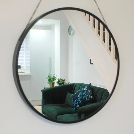 Townhouse With Private Parking Сasa de vacaciones *
