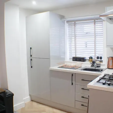 Townhouse With Private Parking York