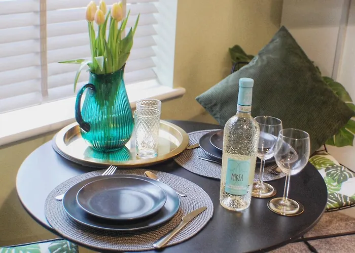 Townhouse With Private Parking Ferienhaus York