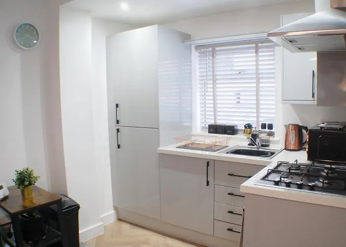 Townhouse With Private Parking York